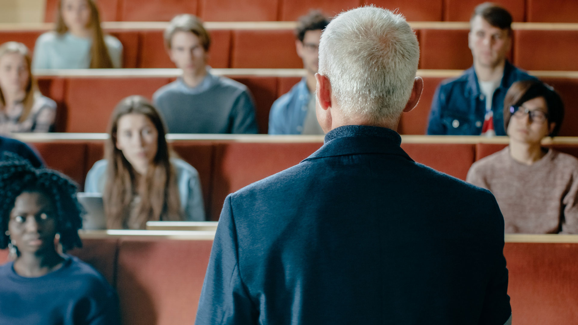 High-achieving student reviewing college admissions testing strategy, representing the news that more than 1,100 University of California professors are urging UC regents to reinstate college-entrance exams because of growing academic readiness concerns.