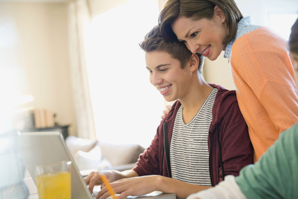 High school senior planning Common App EA and ED application strategy for the 2026–2027 admissions cycle