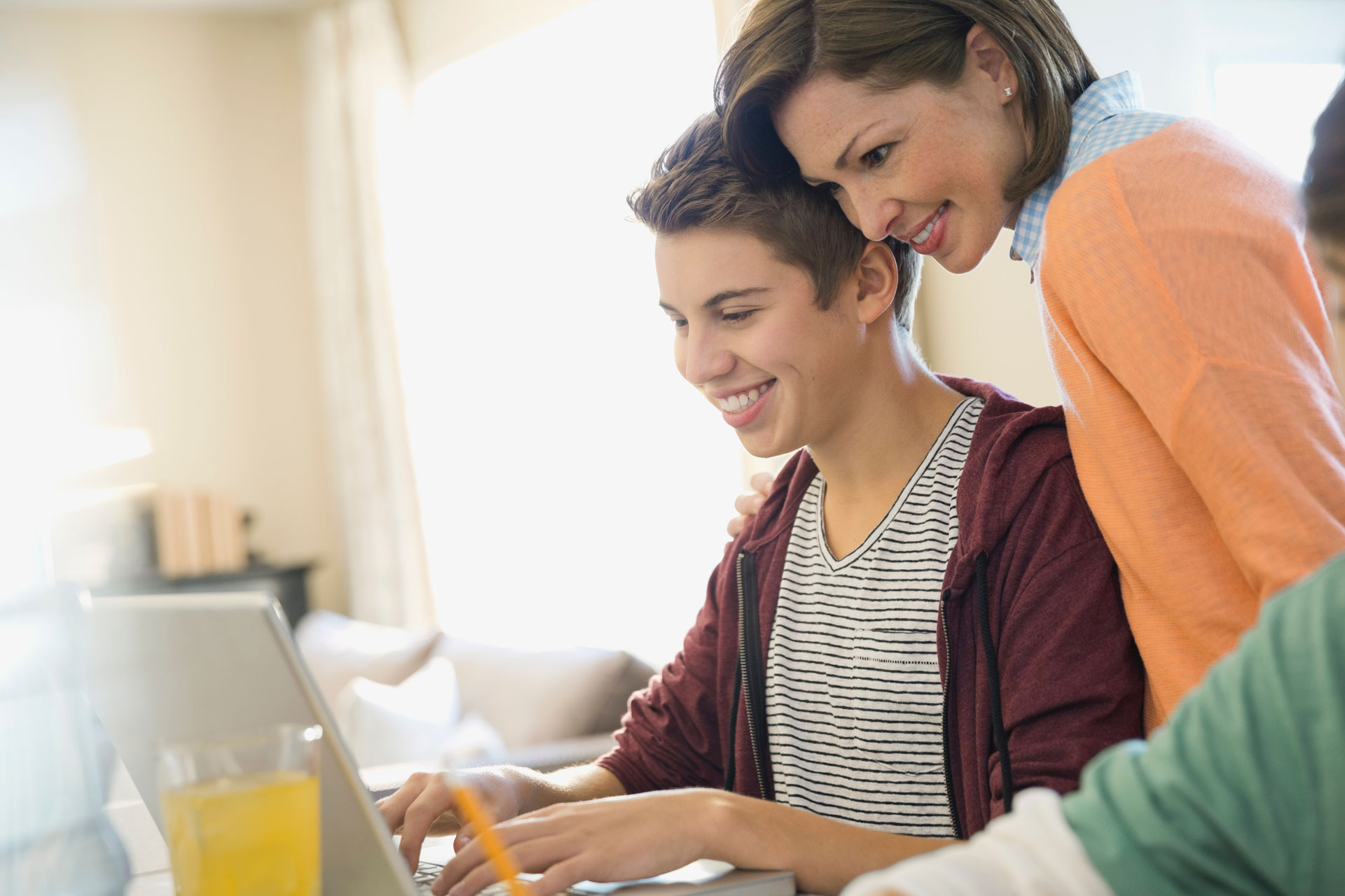 High school senior planning Common App EA and ED application strategy for the 2026–2027 admissions cycle